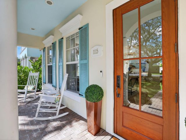 Дом в аренду по адресу 1115 SE 5th Court - фото 6642798