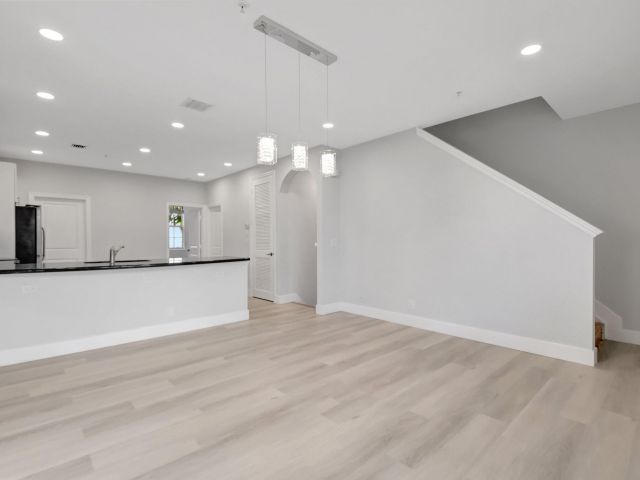 Дом в аренду по адресу 1635 N Federal Highway - фото 6628796