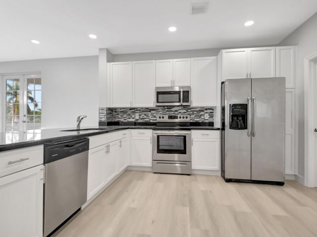 Дом в аренду по адресу 1635 N Federal Highway - фото 6628799