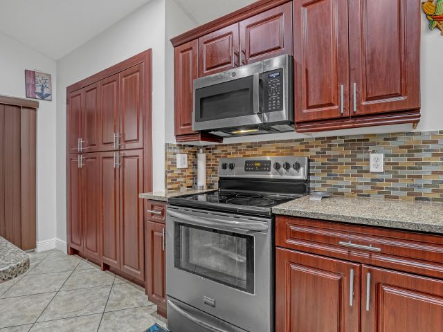 Продажа дома по адресу 5135 Foxhall Place - фото 6626461