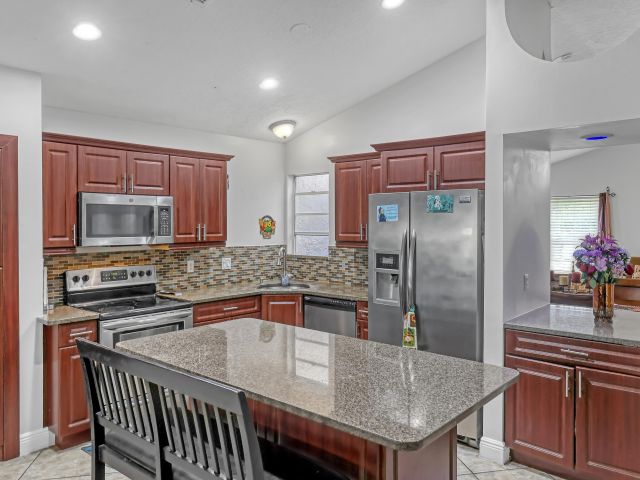 Продажа дома по адресу 5135 Foxhall Place - фото 6626467