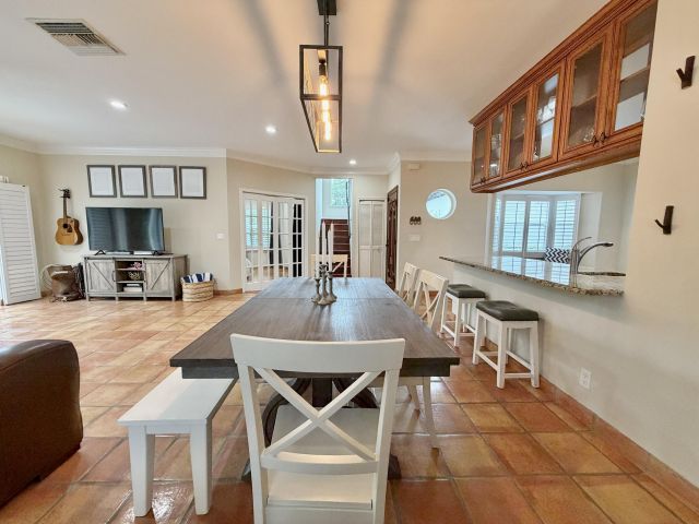 Дом в аренду по адресу 6401 Travis Road - фото 6634508