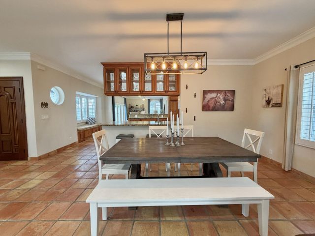 Дом в аренду по адресу 6401 Travis Road - фото 6634509