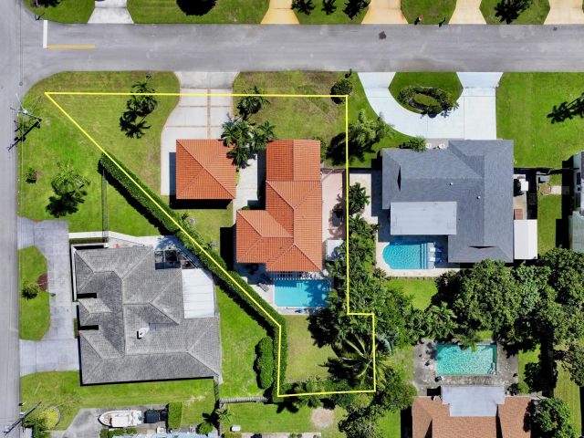 Дом в аренду по адресу 6401 Travis Road - фото 6634517