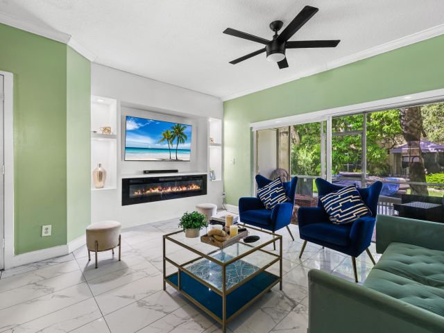 Дом в аренду по адресу 380 SW 122nd Avenue - фото 6645491