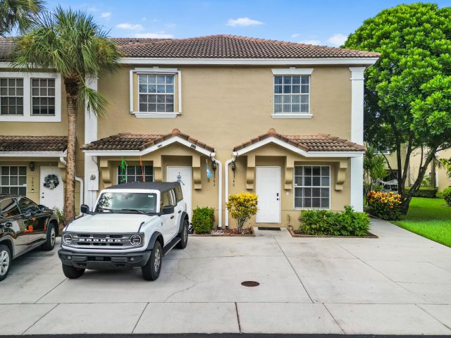 Дом в аренду по адресу 380 SW 122nd Avenue - фото 6645495