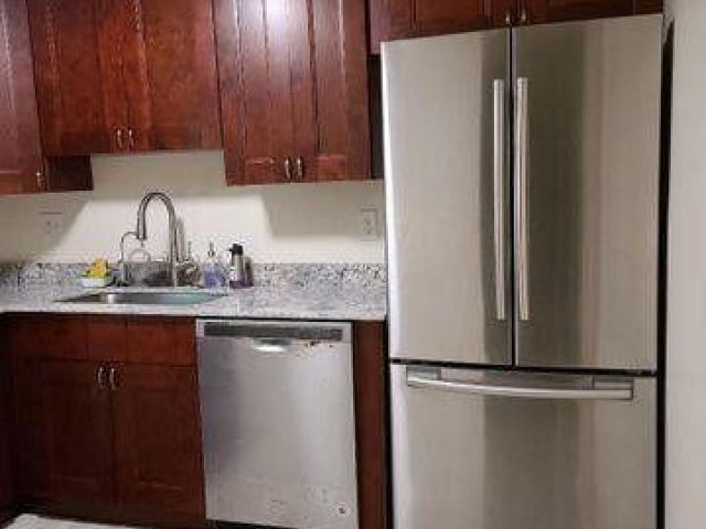 Дом в аренду по адресу 1189 NW 13th Street 7 - фото 6644354