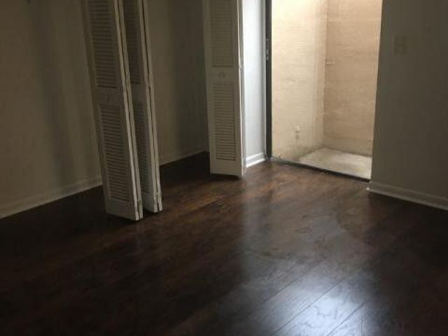 Дом в аренду по адресу 1189 NW 13th Street 7 - фото 6644361