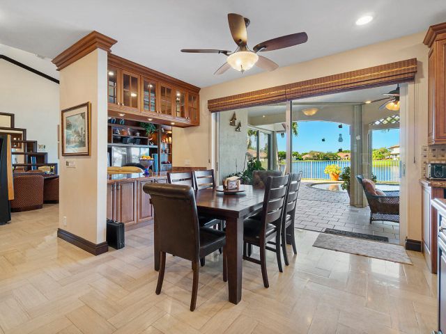 Дом в аренду по адресу 4407 Woodfield Boulevard - фото 6644338