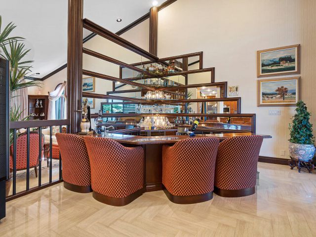 Дом в аренду по адресу 4407 Woodfield Boulevard - фото 6644342