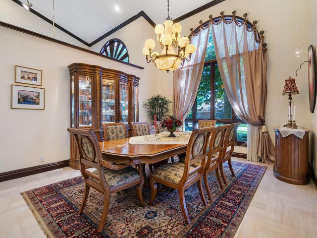 Дом в аренду по адресу 4407 Woodfield Boulevard - фото 6644347