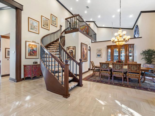 Дом в аренду по адресу 4407 Woodfield Boulevard - фото 6644348