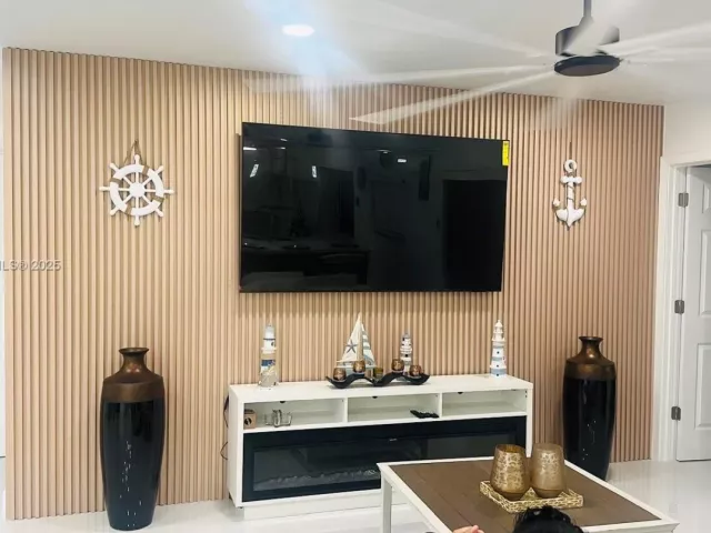 Дом в аренду по адресу 541 SE 17th Ave 541 - фото 6629630