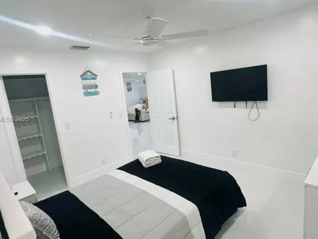 Дом в аренду по адресу 541 SE 17th Ave 541 - фото 6629618