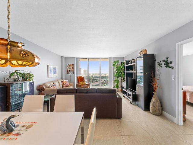 Продажа квартиры #1722 - фото 7446952