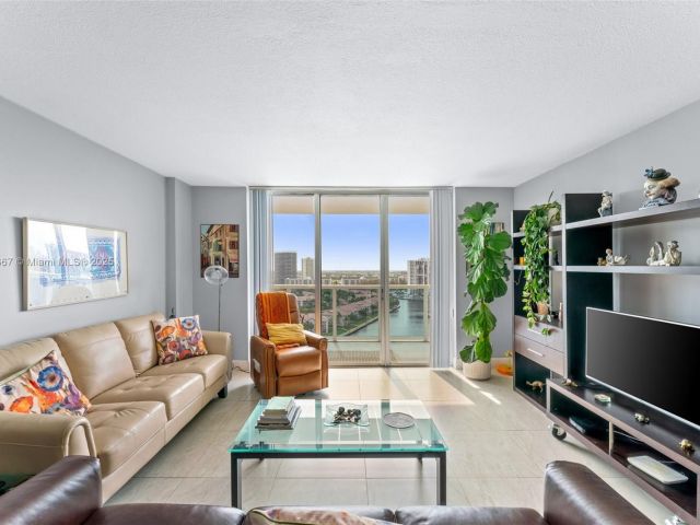 Продажа квартиры #1722 - фото 7446958