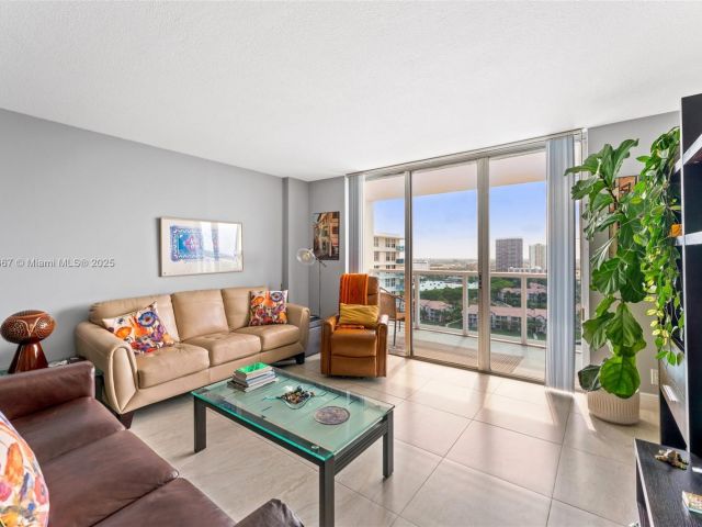 Продажа квартиры #1722 - фото 7446959