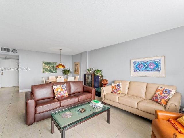 Продажа квартиры #1722 - фото 7446960