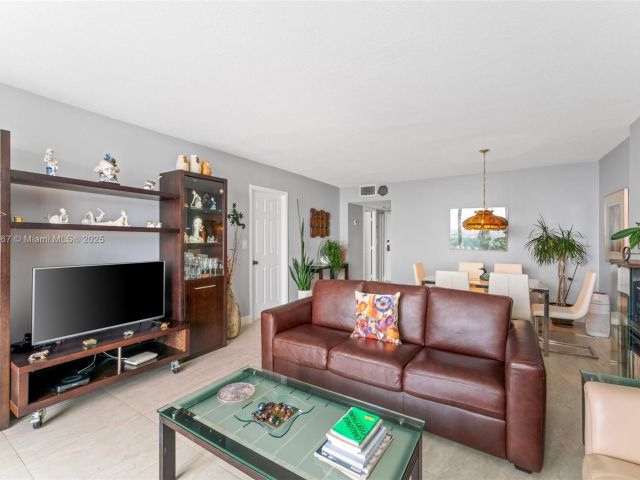 Продажа квартиры #1722 - фото 7446962