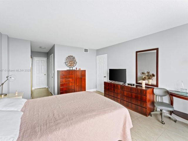 Продажа квартиры #1722 - фото 7446970