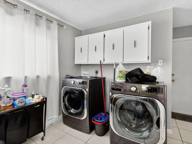 Продажа дома по адресу 1413 Westchester Drive N - фото 6628435