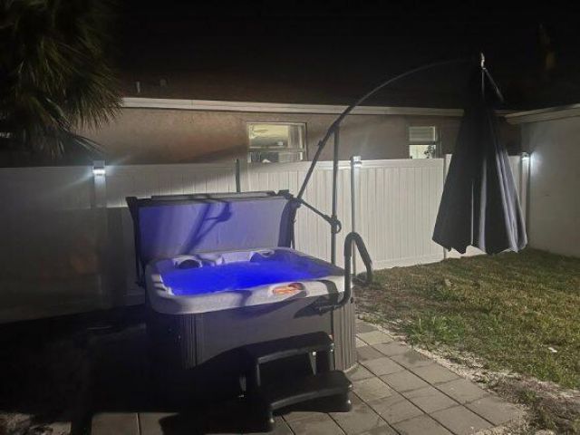 Дом в аренду по адресу 161 NE 15th Terrace - фото 6644459