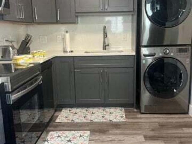 Дом в аренду по адресу 161 NE 15th Terrace - фото 6785604