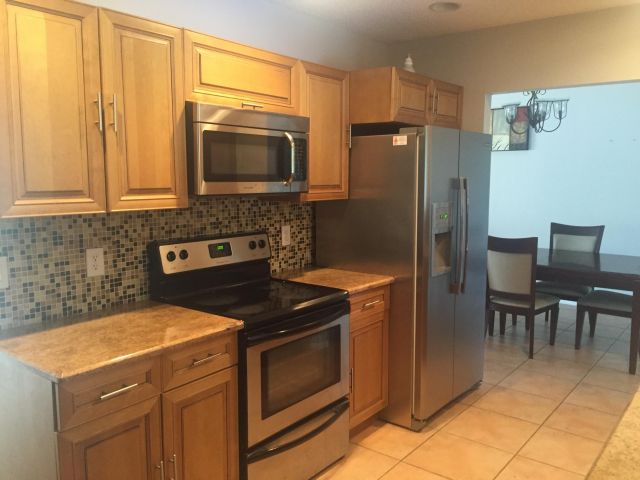 Дом в аренду по адресу 4135 Bay Laurel Way - фото 6644424