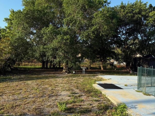 Дом в аренду по адресу 13530 52nd Court N - фото 6628529