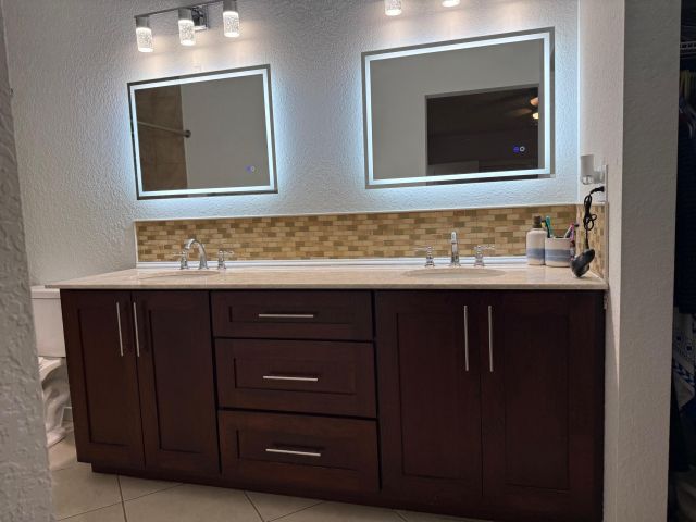 Дом в аренду по адресу 13530 52nd Court N - фото 6628532