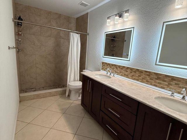 Дом в аренду по адресу 13530 52nd Court N - фото 6628533