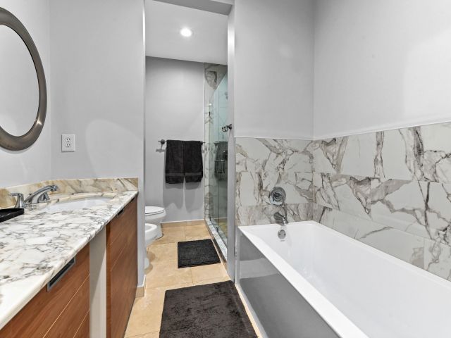 Дом в аренду по адресу 150 NE 6th Avenue E - фото 6630614