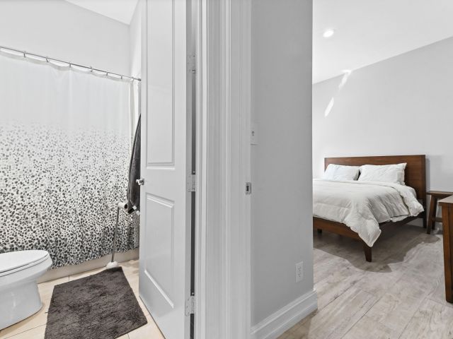 Дом в аренду по адресу 150 NE 6th Avenue E - фото 6630618