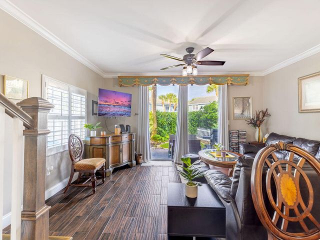 Дом в аренду по адресу 1038 Jeffery Street - фото 6644484