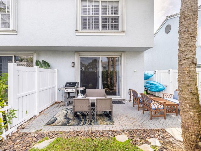 Дом в аренду по адресу 1038 Jeffery Street - фото 6644491