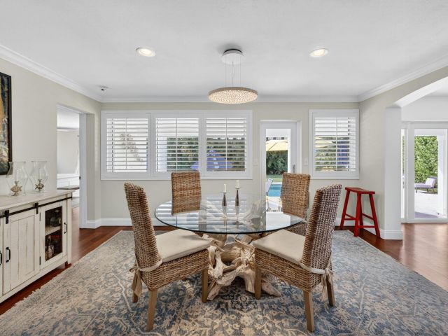 Продажа дома по адресу 222 S Seacrest Circle - фото 6628358