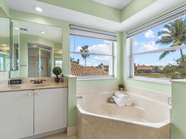 Продажа дома по адресу 21958 Palm Grass Drive - фото 6644132