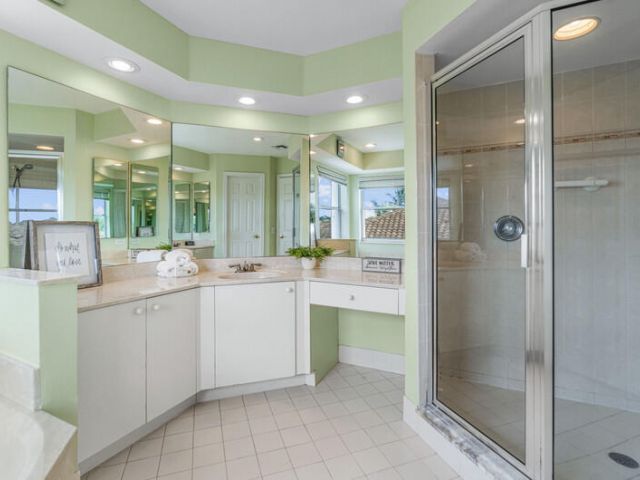 Продажа дома по адресу 21958 Palm Grass Drive - фото 6644133