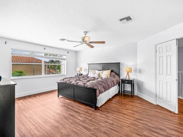 Продажа дома по адресу 21958 Palm Grass Drive - фото 6644136