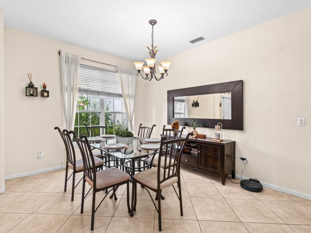 Продажа дома по адресу 21958 Palm Grass Drive - фото 6644146