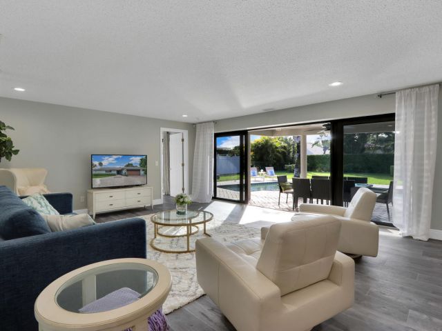 Дом в аренду по адресу 1501 Banyan Road - фото 6644476