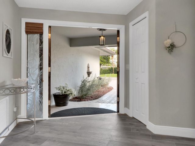 Дом в аренду по адресу 1501 Banyan Road - фото 6644478