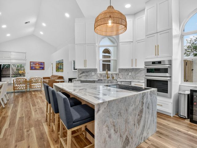 Продажа дома по адресу 6623 NW 25th Avenue - фото 6689059