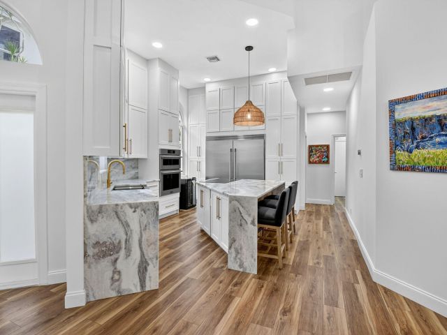 Продажа дома по адресу 6623 NW 25th Avenue - фото 6689063