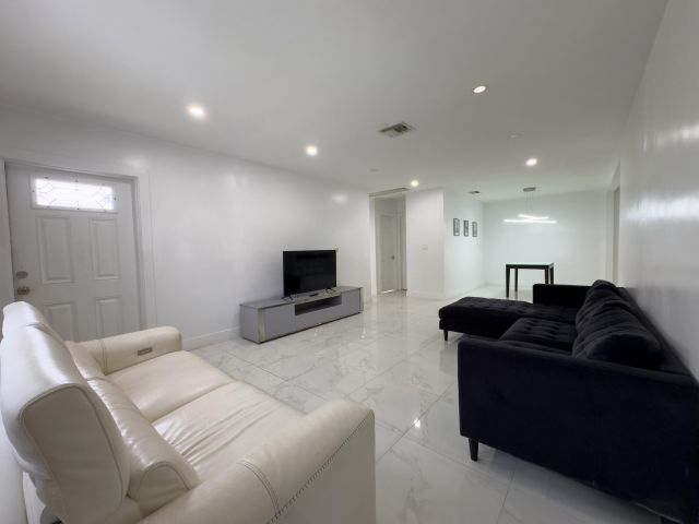 Продажа дома по адресу 1602 N 23 Avenue - фото 6644950