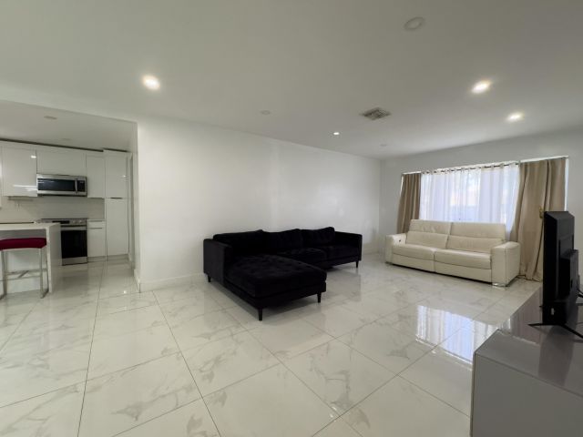 Продажа дома по адресу 1602 N 23 Avenue - фото 6644951