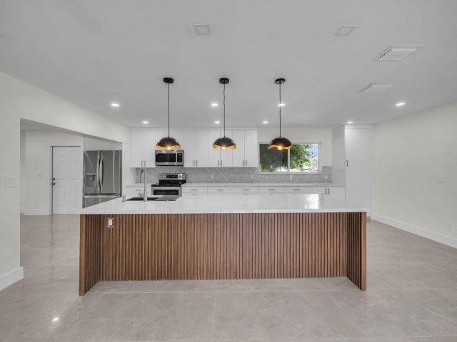 Продажа дома по адресу 21020 Highland Lakes Boulevard - фото 6706000