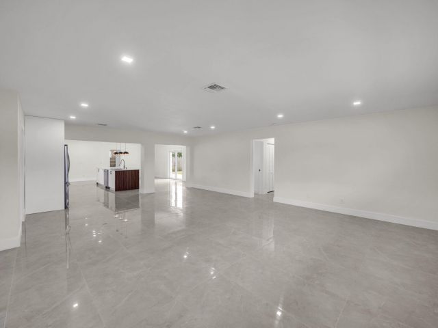 Продажа дома по адресу 21020 Highland Lakes Boulevard - фото 6706001