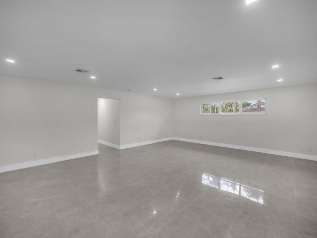 Продажа дома по адресу 21020 Highland Lakes Boulevard - фото 6706003