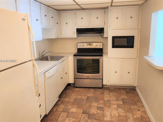 Продажа квартиры # - фото 7492178